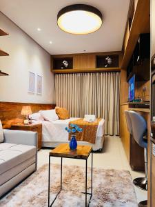 Et opholdsområde på Granja Brasil - Lindo Studio - Com Piscina e Lazer - No Centro de Itaipava