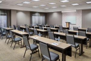 Konferenční prostory v ubytování SpringHill Suites by Marriott Newark International Airport