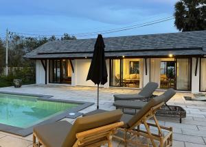Koyao Bay Pavilions - Beach Resort and Pool Villas内部或周边的泳池
