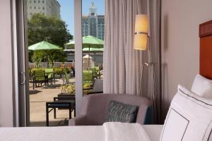 Posezení v ubytování Courtyard Miami Coral Gables