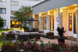 Zahrada ubytování Courtyard by Marriott Chicago Waukegan / Gurnee