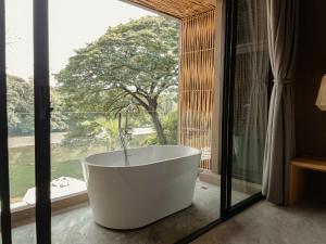 Galeriebild der Unterkunft Historykan Kanchanaburi Hotel in Kanchanaburi