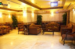 Vestibiulis arba registratūra apgyvendinimo įstaigoje Nada Al Deafah Hotel