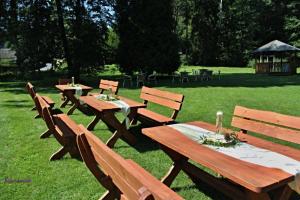 Vonkajšia záhrada v ubytovaní Hotel Růžové údolí
