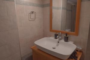 Ένα μπάνιο στο VIP Apt. Pezodromos Kalamarias