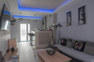 Χώρος καθιστικού στο VIP Apt. Pezodromos Kalamarias