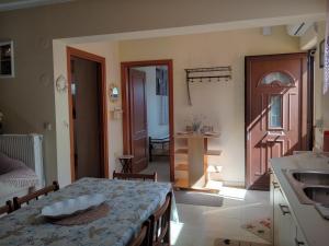 Gallery image of Fotini's Holiday Beach Home in Dhíkella