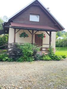 Vonkajšia záhrada v ubytovaní Domek całoroczny Pod Bieszczadzkim Aniołem