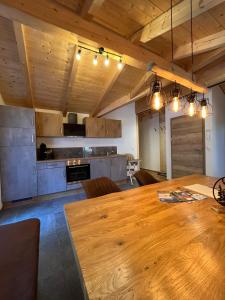 Dapur atau dapur kecil di Ferienwohnung Ferchensee
