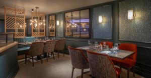 En restaurant eller et spisested på Bracken Court Hotel