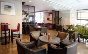 A seating area at Ramada Downtown Abu Dhabi