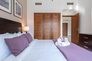 Fotografie z fotogalerie ubytování Hey! Over here! Cozy 1-BR in Dubai Marina v Dubaji