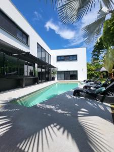 Célèbre VILLA VENUS Playacar - 24 Pax 내부 또는 인근 수영장