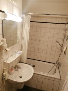 Afbeelding uit fotogalerij van zum kleinen Reichstag in Moers