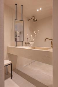 Ένα μπάνιο στο Kantouni Lindos ELEGANT APARTMENT +12 φωτογραφίες
