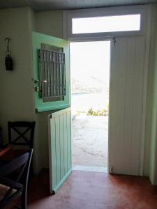 Photo de la galerie de l'établissement Elva House, à Panormos