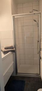 Koupelna v ubytování Maison des voisins + 19 fotografií
