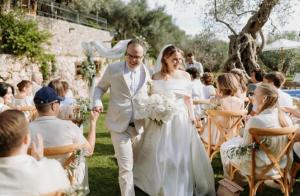 Hosté ubytování OLIVE QUEEN Rustic Estate + 37 fotografií