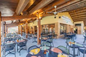 Restaurace v ubytování Camping Rondinara