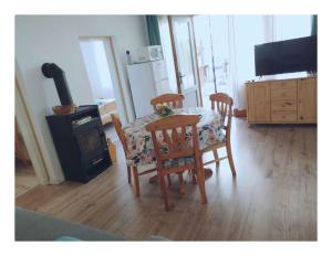 A kitchen or kitchenette at Holiday home in Balatonfenyves 27939