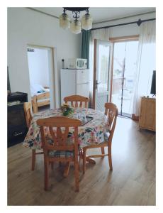 A kitchen or kitchenette at Holiday home in Balatonfenyves 27939