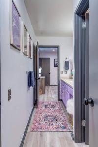 纳什维尔Vibrant Riverfront 2BD with a Pool的相册照片