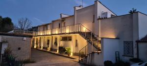 Το κτήριο όπου στεγάζεται  το διαμέρισμα