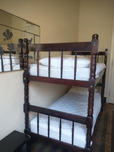 Cama ou camas em um quarto em Guanaaní Hostel