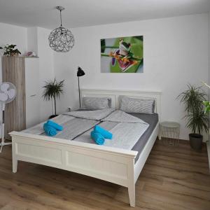 Ένα ή περισσότερα κρεβάτια σε δωμάτιο στο Villa Dacha