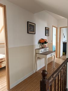 Φωτογραφία από το άλμπουμ του Chambre spacieuse et confortable 1 σε Graville