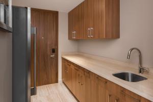 A cozinha ou cozinha compacta de The Santa Maria, a Luxury Collection Hotel & Golf Resort, Panama City