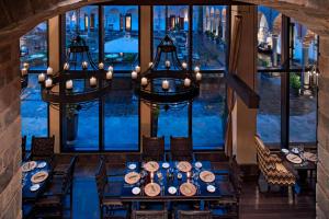 A restaurant or other place to eat at JW Marriott El Convento Cusco