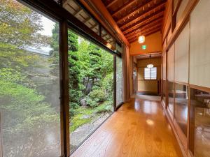Vrt pred nastanitvijo 百代家 飛騨高山 初田町