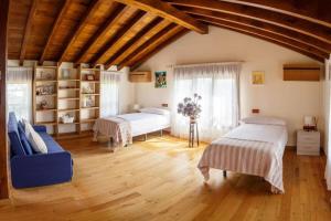 Fotografia z galérie ubytovania Casa con jacuzzi v destinácii Mompía
