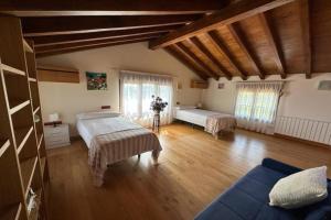 Fotografia z galérie ubytovania Casa con jacuzzi v destinácii Mompía