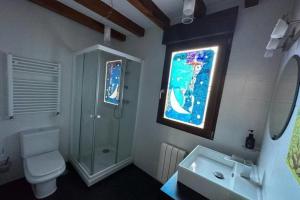 Fotografia z galérie ubytovania Casa con jacuzzi v destinácii Mompía