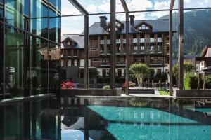 Bazén v ubytování The Chedi Andermatt nebo v jeho okolí