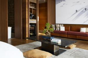 O zonă de relaxare la The Chedi Andermatt