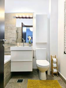 Ένα μπάνιο στο VR2 Central Apartment