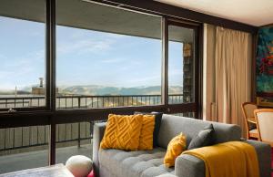 Χώρος καθιστικού στο Twin Towers 501a - Mt Buller Apartment
