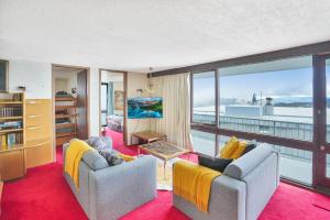 Χώρος καθιστικού στο Twin Towers 501a - Mt Buller Apartment