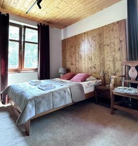 Afbeelding uit fotogalerij van Dom w Bieszczadach Villejka in Strzebowiska +76 foto's