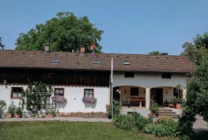Budova, kde se apartmán nachází + 5 fotografií