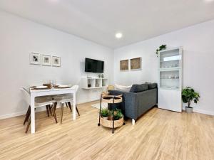 Μια τηλεόραση ή/και κέντρο ψυχαγωγίας στο Teresitas Home I