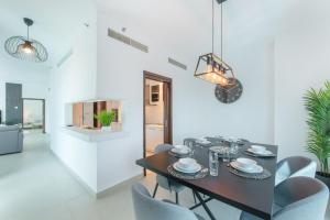 Fotografie z fotogalerie ubytování Expansive Marina Views Comfortably Sleeps 8 v Dubaji