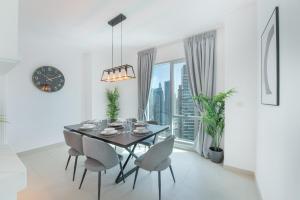 Fotografie z fotogalerie ubytování Expansive Marina Views Comfortably Sleeps 8 v Dubaji