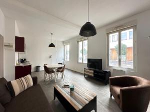 Fotografia z galérie ubytovania Santiago - Appartement centre-ville v destinácii Reims