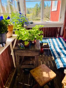 Balkón nebo terasa v ubytování Bäckafallet Bergslagen
