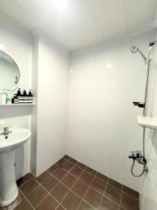 Un baño de COZY STAY Busan Seomyeon 코지스테이 부산 서면 41 fotos más