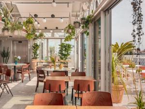 Restaurace v ubytování Hôtel Vertime